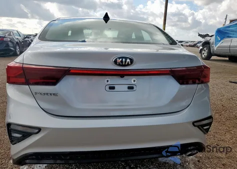 2021 Kia Forte Fe из США, поврежденный, VIN 3KPF24AD9ME363374